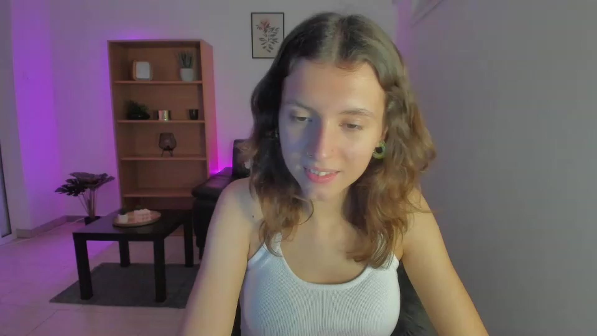 Gallery image thumbnail from SaraJaay18's myfreecams stream on, 01/04/2023, 15:10 image 7 of 20