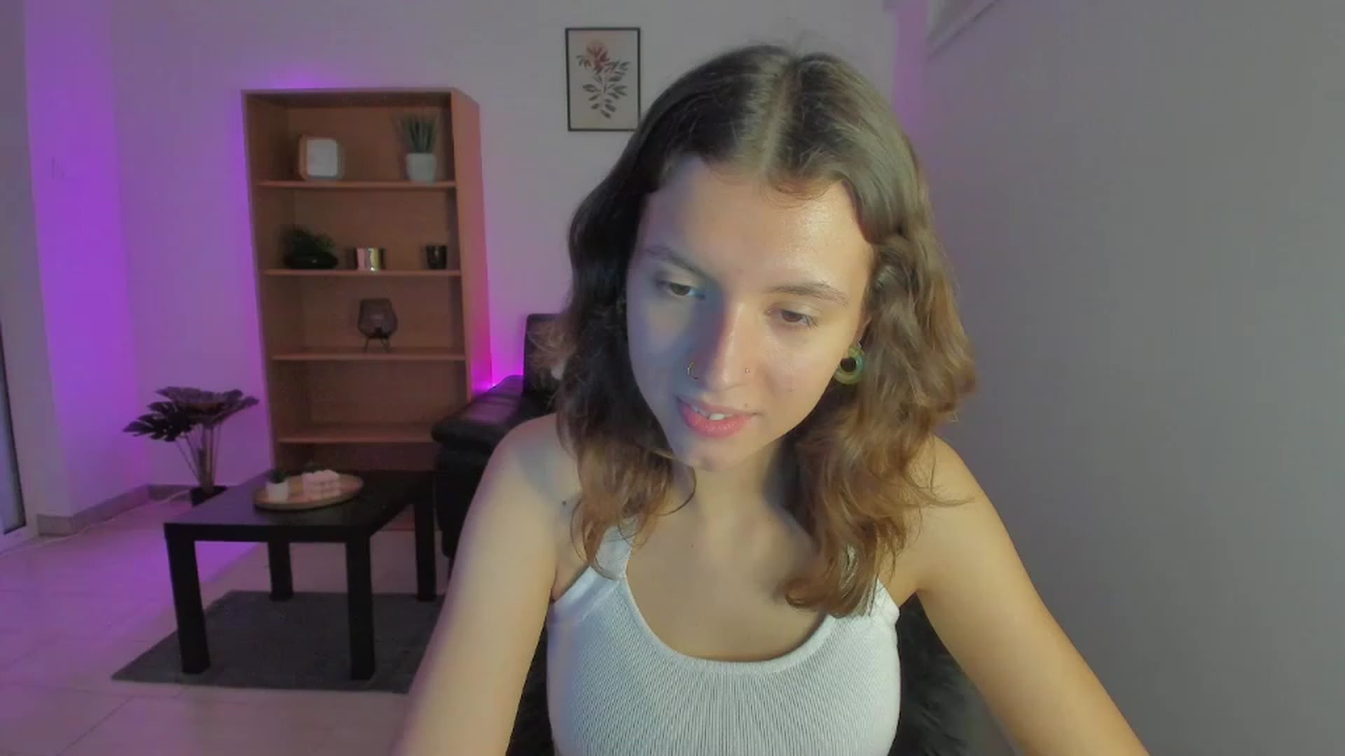 Gallery image thumbnail from SaraJaay18's myfreecams stream on, 01/04/2023, 15:10 image 14 of 20