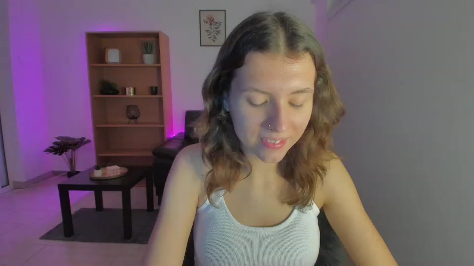Gallery image thumbnail from SaraJaay18's myfreecams stream on, 01/04/2023, 15:10 image 6 of 20