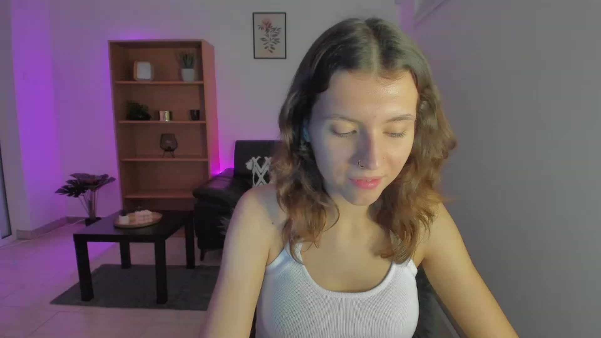 Gallery image thumbnail from SaraJaay18's myfreecams stream on, 01/04/2023, 15:10 image 16 of 20