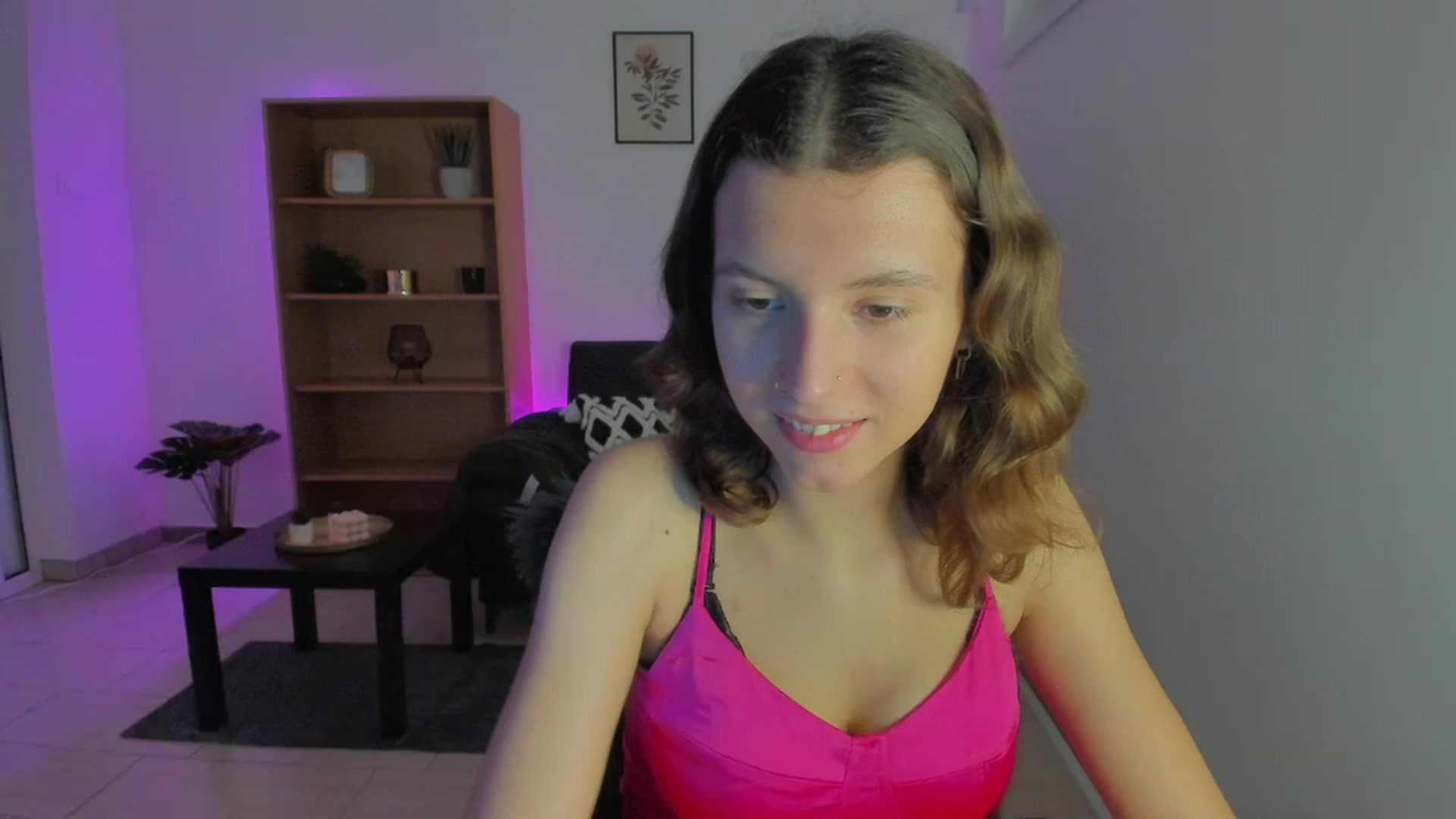 Gallery image thumbnail from SaraJaay18's myfreecams stream on, 01/06/2023, 15:08 image 1 of 20
