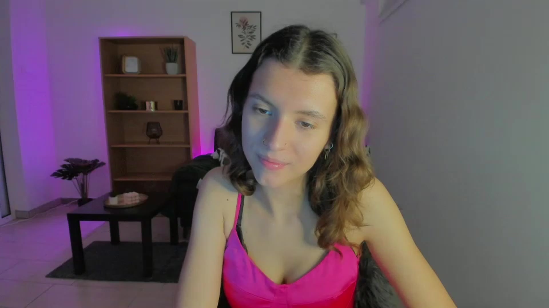 Gallery image thumbnail from SaraJaay18's myfreecams stream on, 01/06/2023, 15:08 image 19 of 20