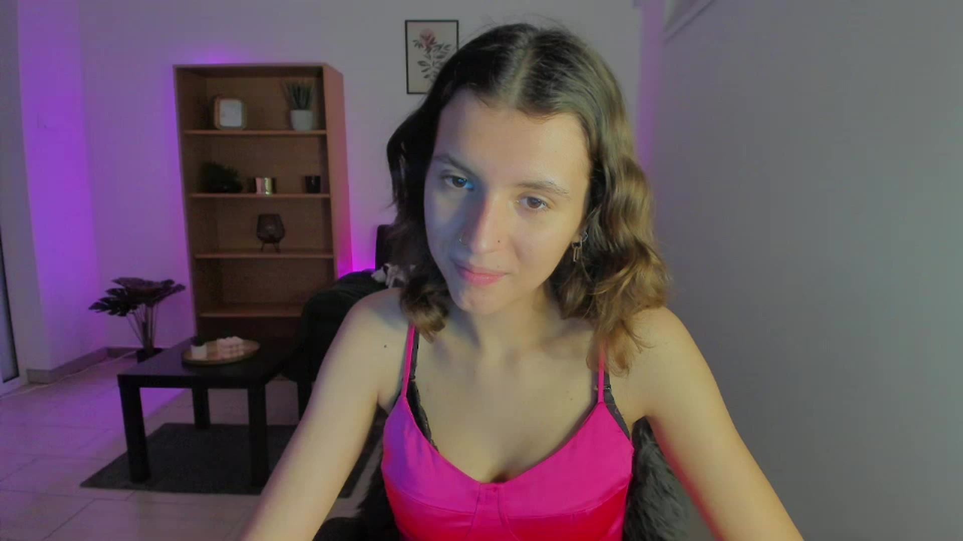 Gallery image thumbnail from SaraJaay18's myfreecams stream on, 01/06/2023, 16:45 image 20 of 20