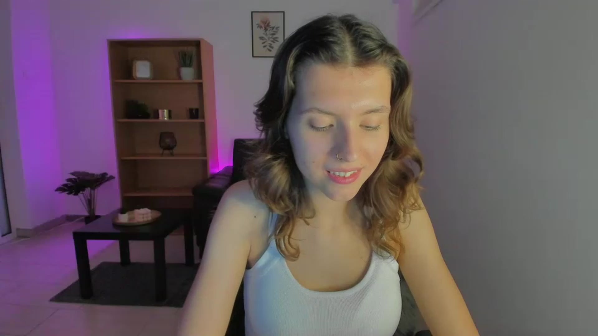 Gallery image thumbnail from SaraJaay18's myfreecams stream on, 01/09/2023, 19:10 image 14 of 20