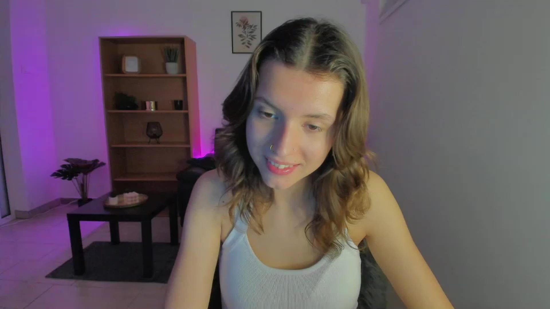 Gallery image thumbnail from SaraJaay18's myfreecams stream on, 01/09/2023, 19:10 image 1 of 20