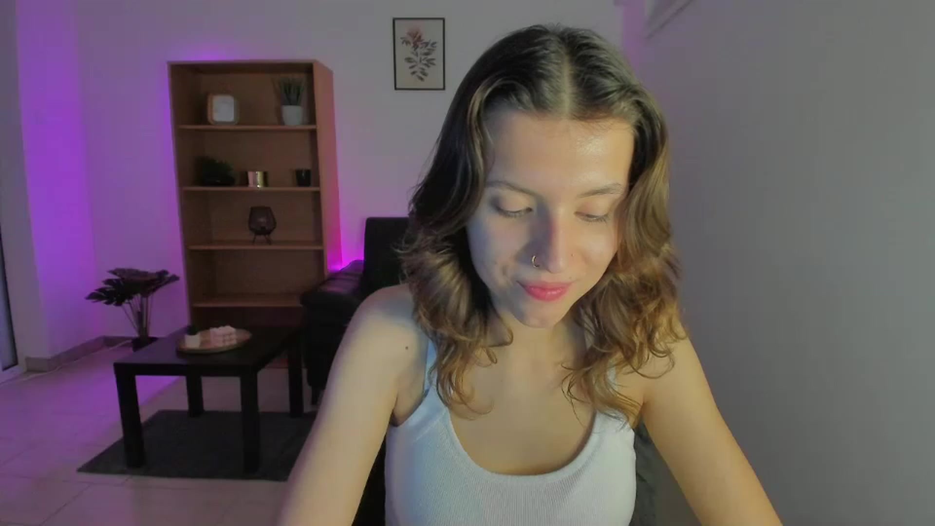 Gallery image thumbnail from SaraJaay18's myfreecams stream on, 01/09/2023, 19:10 image 13 of 20