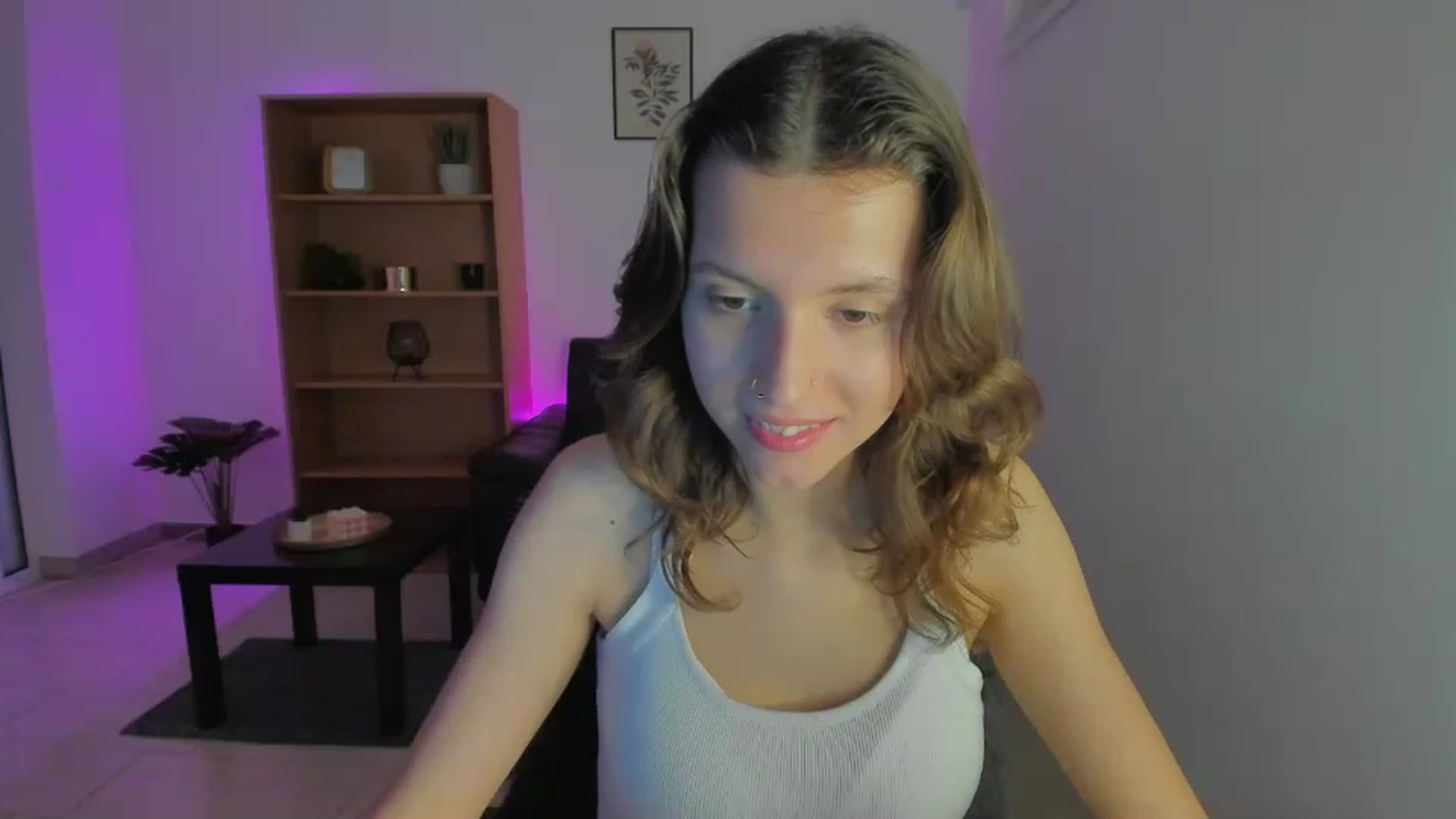 Gallery image thumbnail from SaraJaay18's myfreecams stream on, 01/09/2023, 19:10 image 20 of 20
