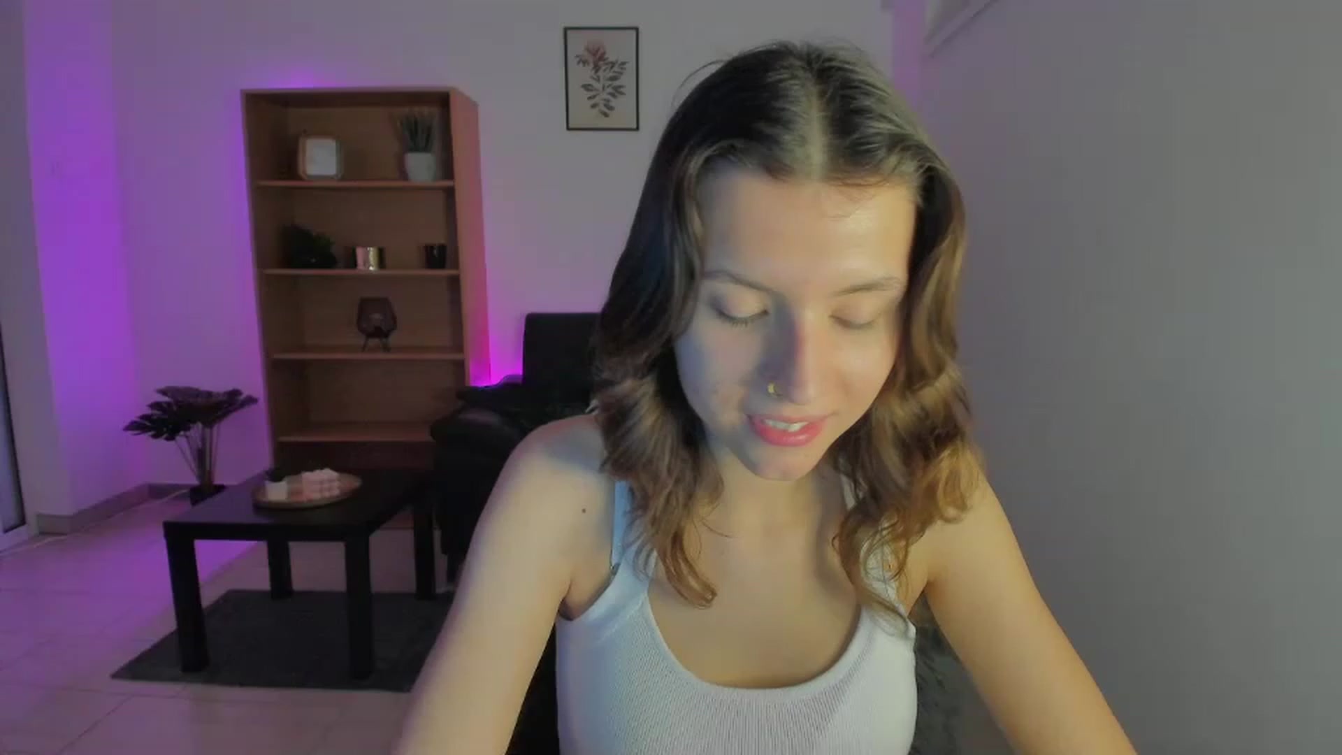 Gallery image thumbnail from SaraJaay18's myfreecams stream on, 01/09/2023, 19:10 image 3 of 20