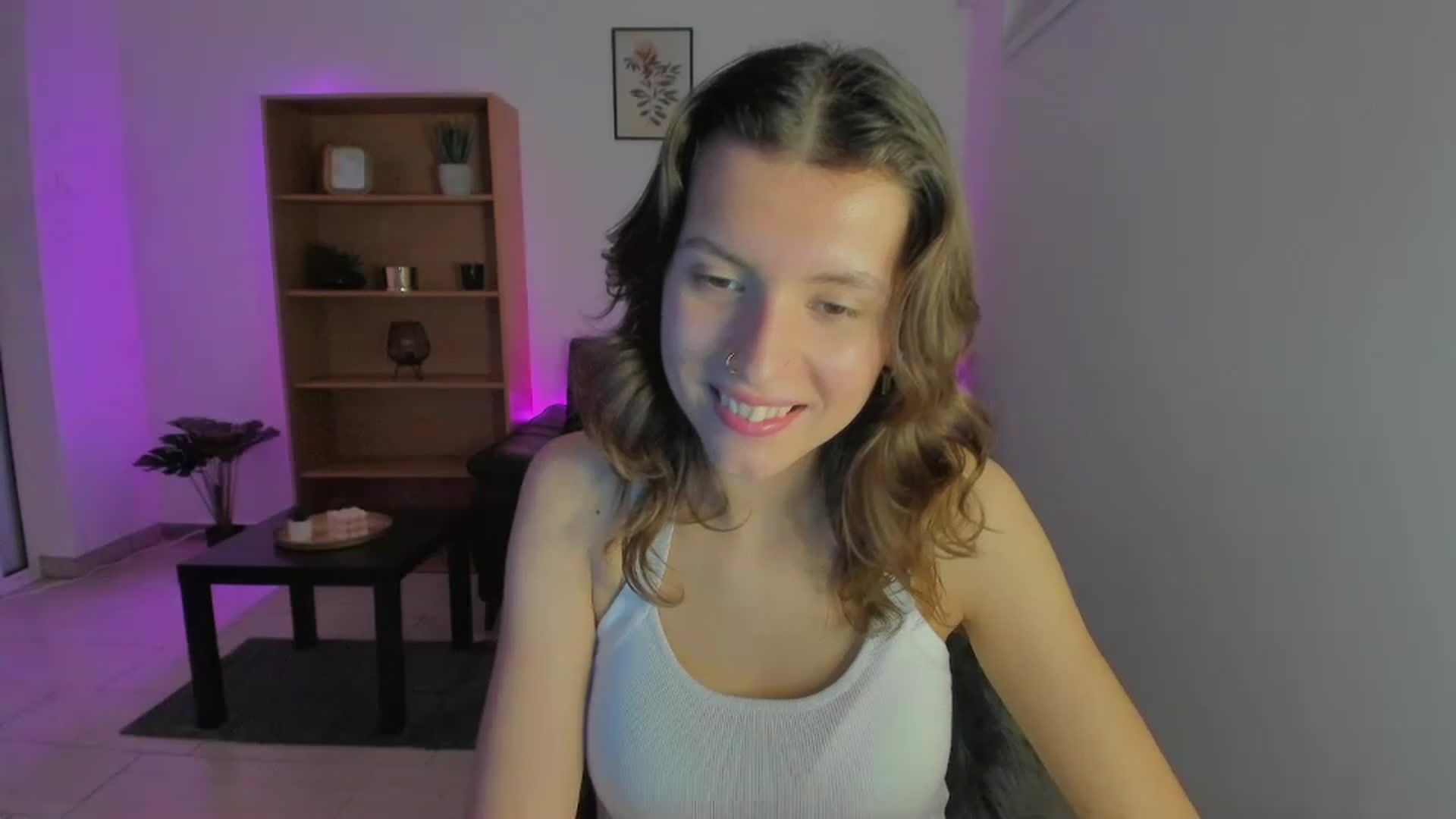 Gallery image thumbnail from SaraJaay18's myfreecams stream on, 01/09/2023, 19:10 image 16 of 20