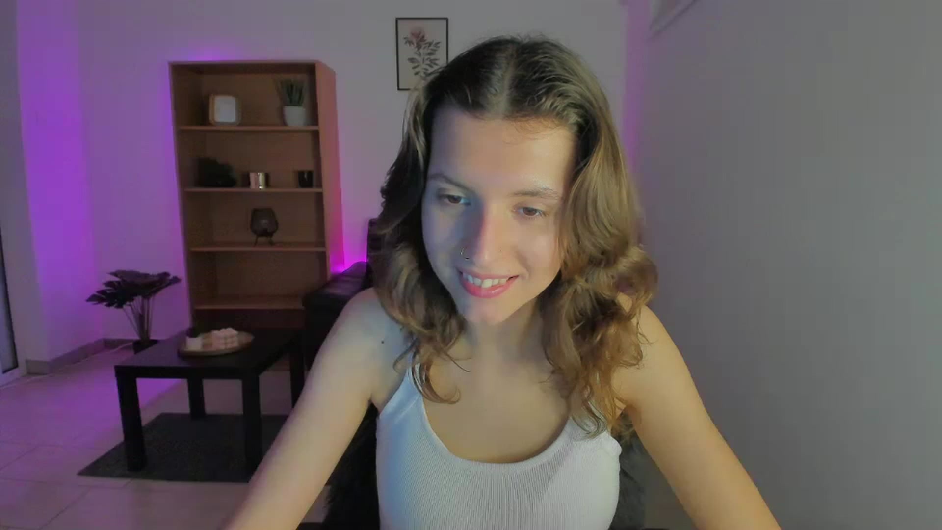 Gallery image thumbnail from SaraJaay18's myfreecams stream on, 01/09/2023, 19:10 image 19 of 20