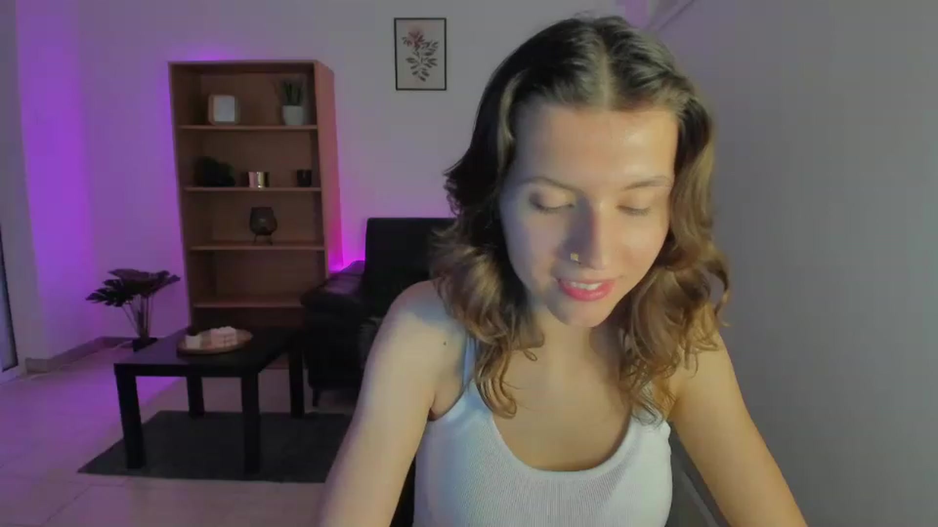 Gallery image thumbnail from SaraJaay18's myfreecams stream on, 01/09/2023, 19:10 image 15 of 20