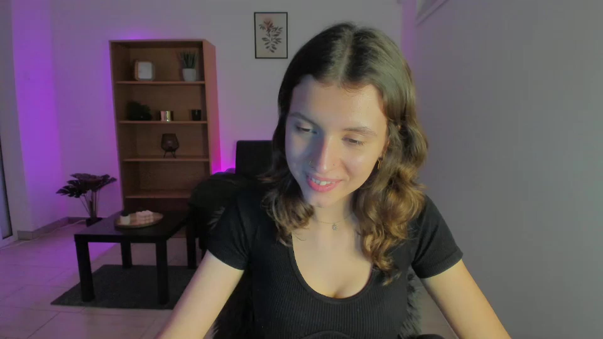 Gallery image thumbnail from SaraJaay18's myfreecams stream on, 01/10/2023, 18:05 image 1 of 20