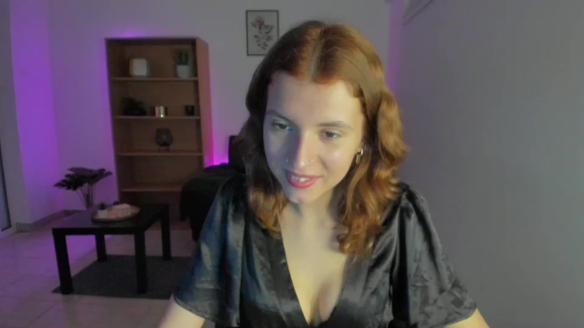Gallery image thumbnail from SaraJaay18's myfreecams stream on, 01/16/2023, 15:11 image 14 of 20