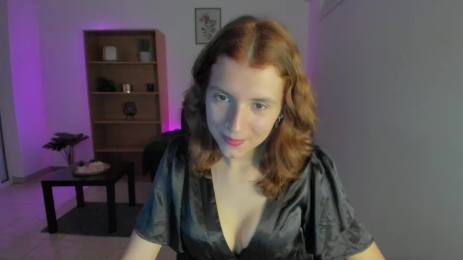 Gallery image thumbnail from SaraJaay18's myfreecams stream on, 01/16/2023, 15:11 image 7 of 20