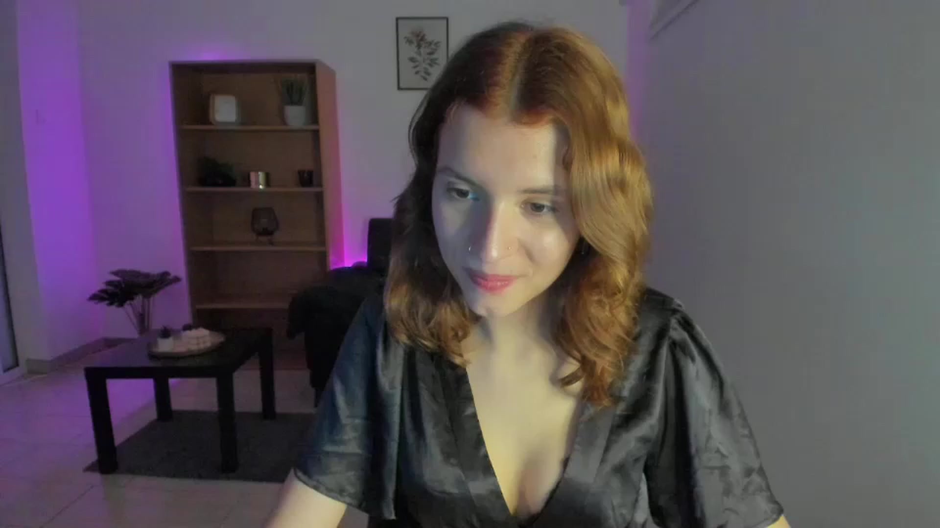 Gallery image thumbnail from SaraJaay18's myfreecams stream on, 01/16/2023, 17:15 image 4 of 20