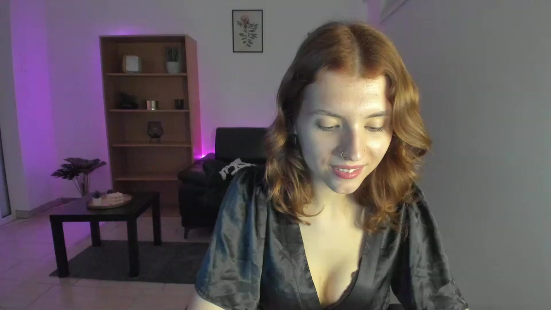 Gallery image thumbnail from SaraJaay18's myfreecams stream on, 01/16/2023, 17:15 image 17 of 20