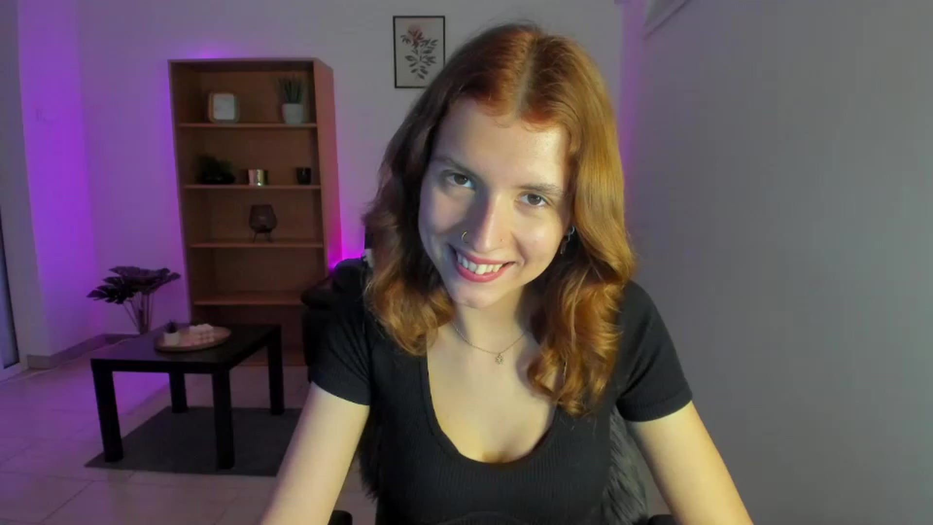 Gallery image thumbnail from SaraJaay18's myfreecams stream on, 01/17/2023, 15:15 image 10 of 20