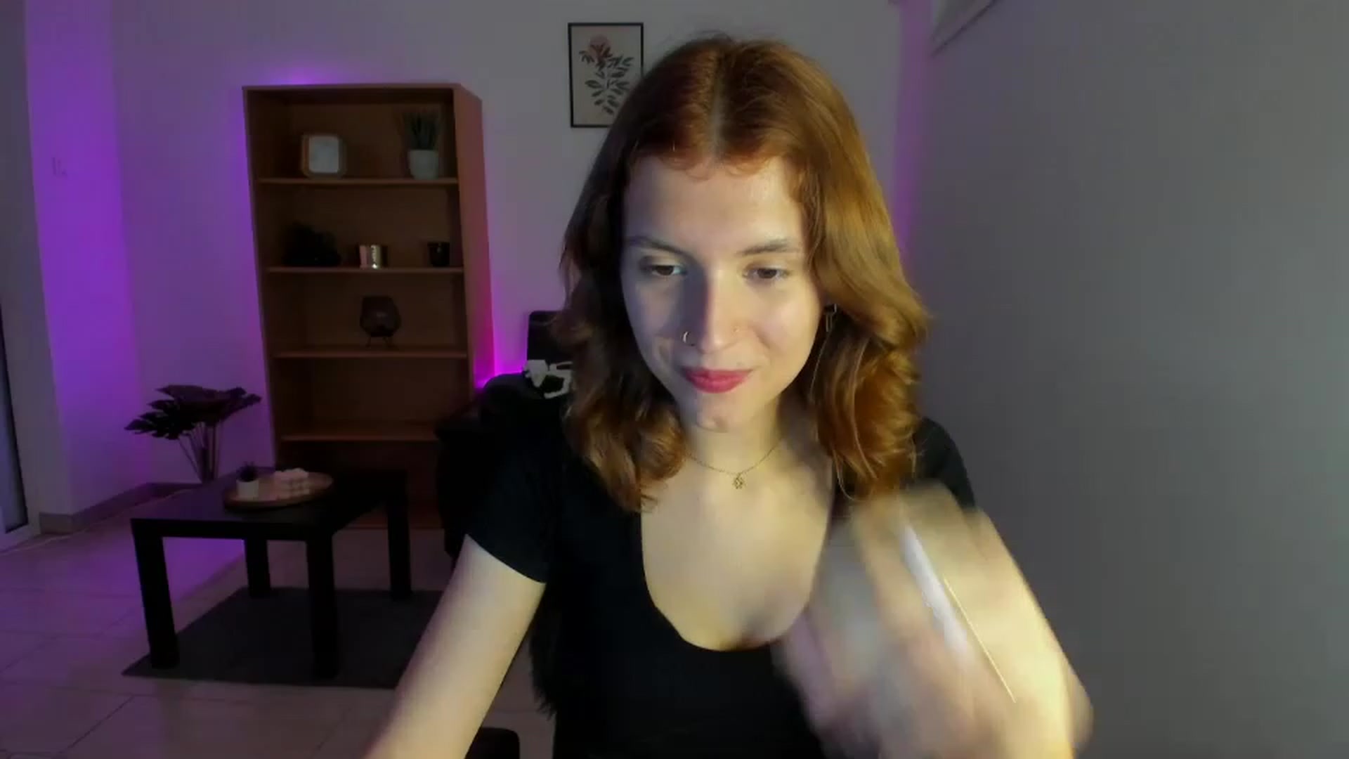 Gallery image thumbnail from SaraJaay18's myfreecams stream on, 01/17/2023, 15:15 image 2 of 20