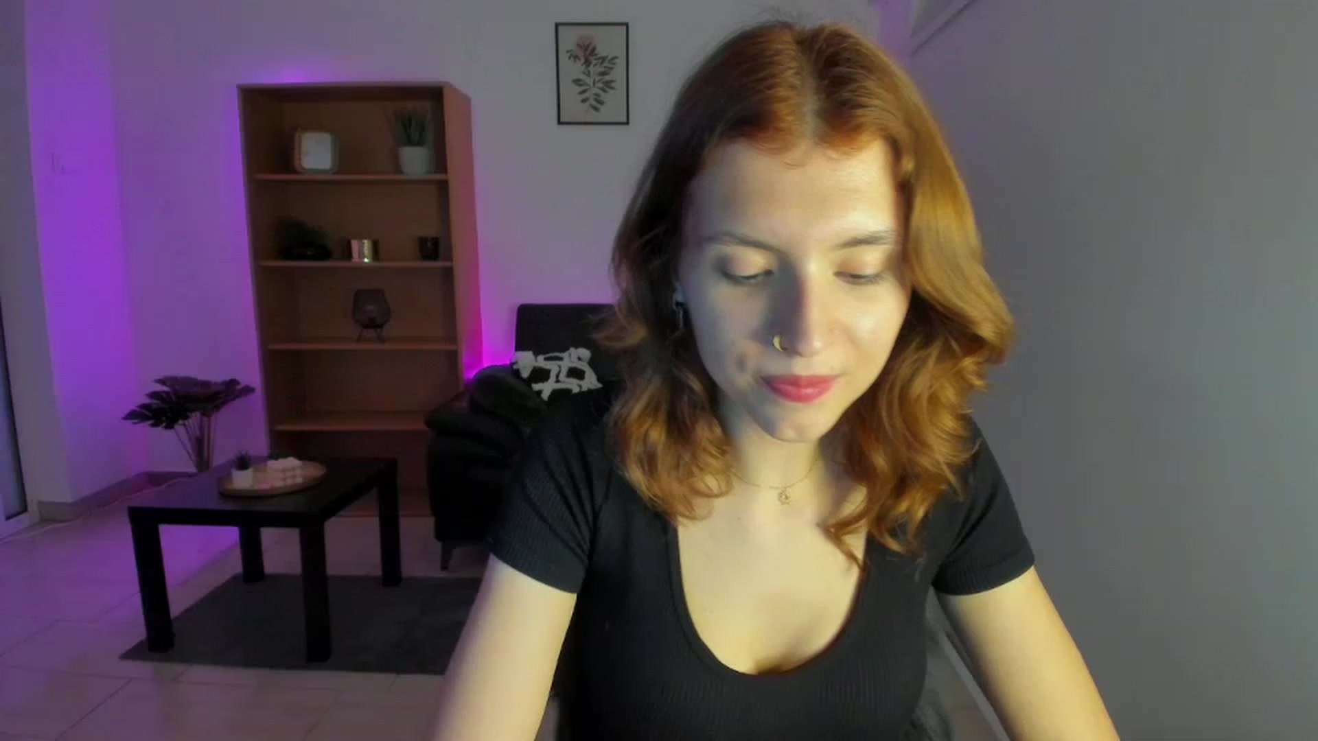 Gallery image thumbnail from SaraJaay18's myfreecams stream on, 01/17/2023, 15:15 image 16 of 20