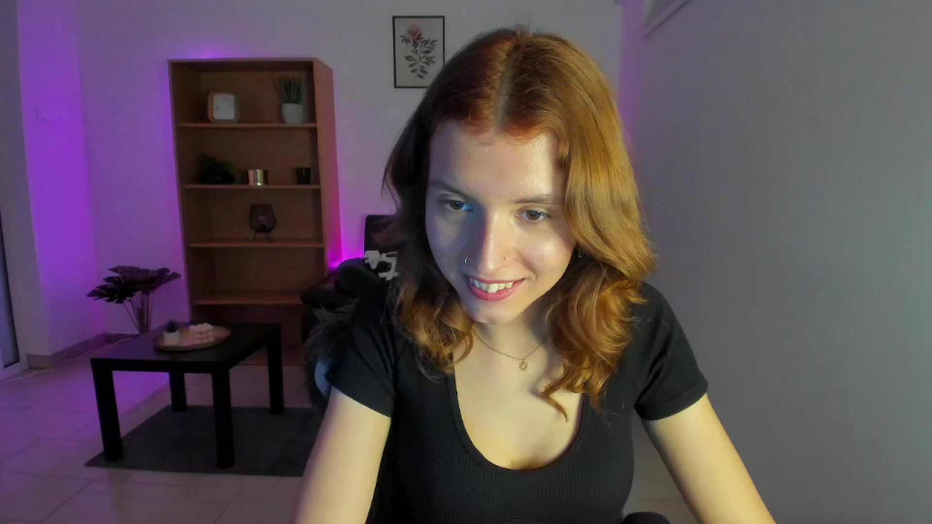 Gallery image thumbnail from SaraJaay18's myfreecams stream on, 01/17/2023, 15:15 image 20 of 20