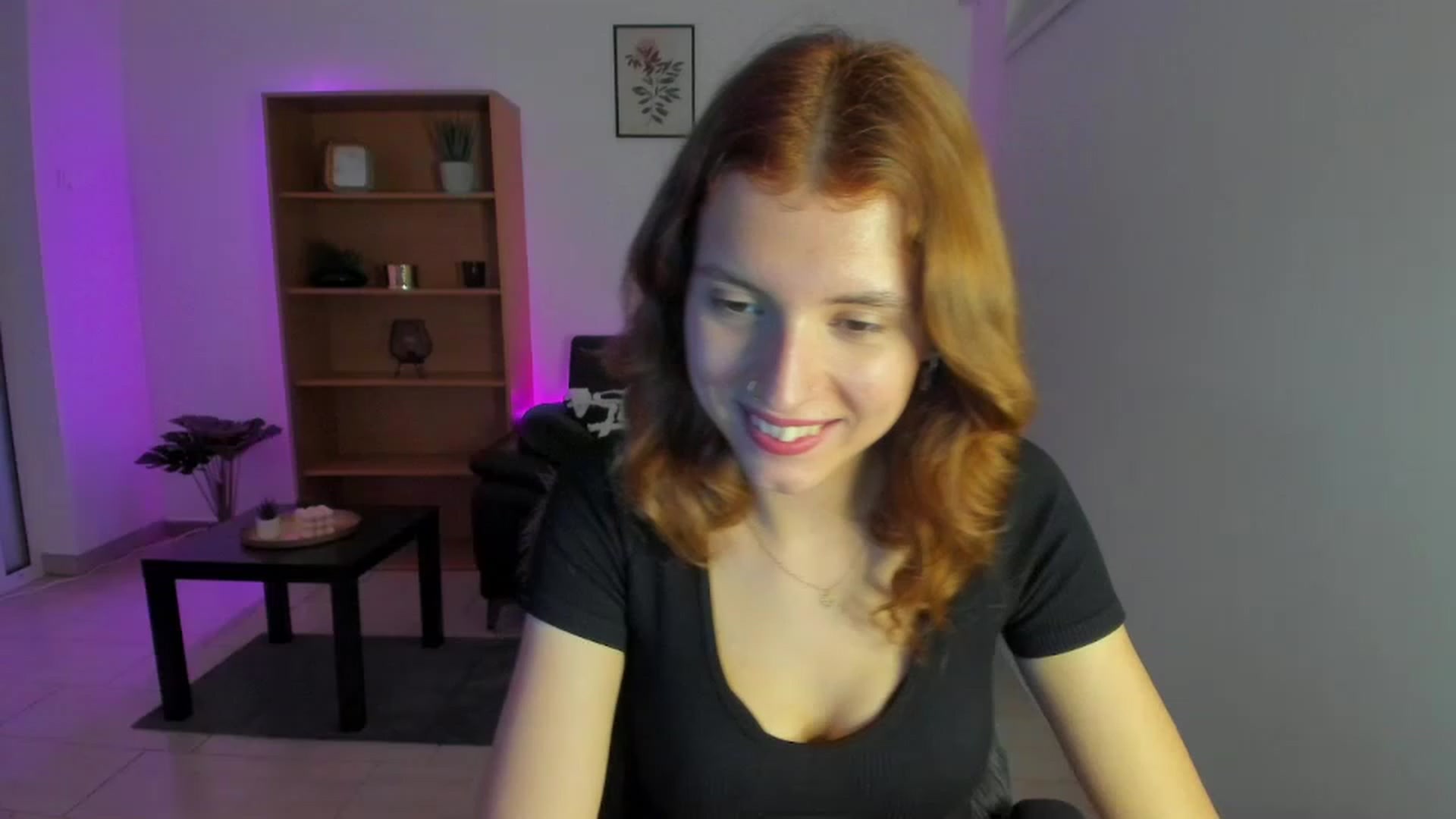 Gallery image thumbnail from SaraJaay18's myfreecams stream on, 01/17/2023, 15:15 image 7 of 20