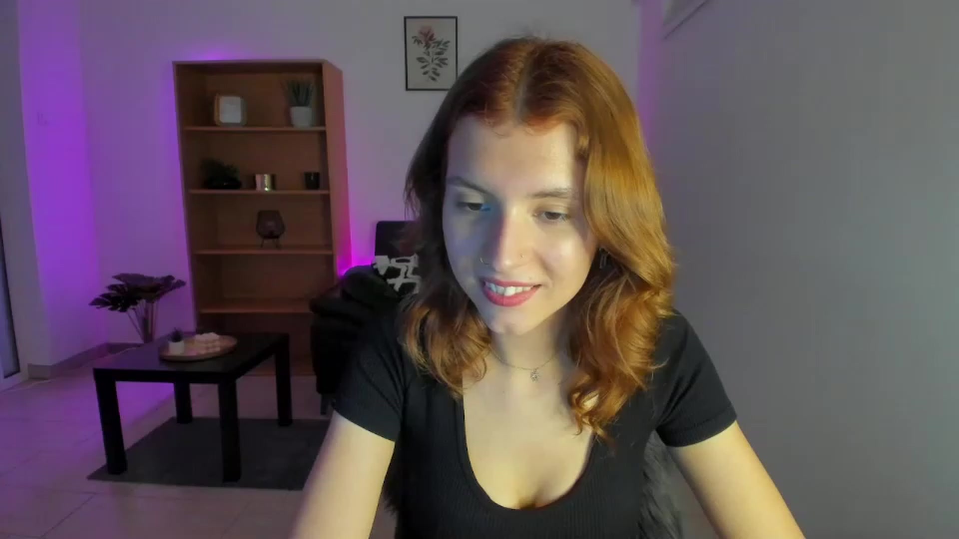 Gallery image thumbnail from SaraJaay18's myfreecams stream on, 01/17/2023, 15:15 image 15 of 20