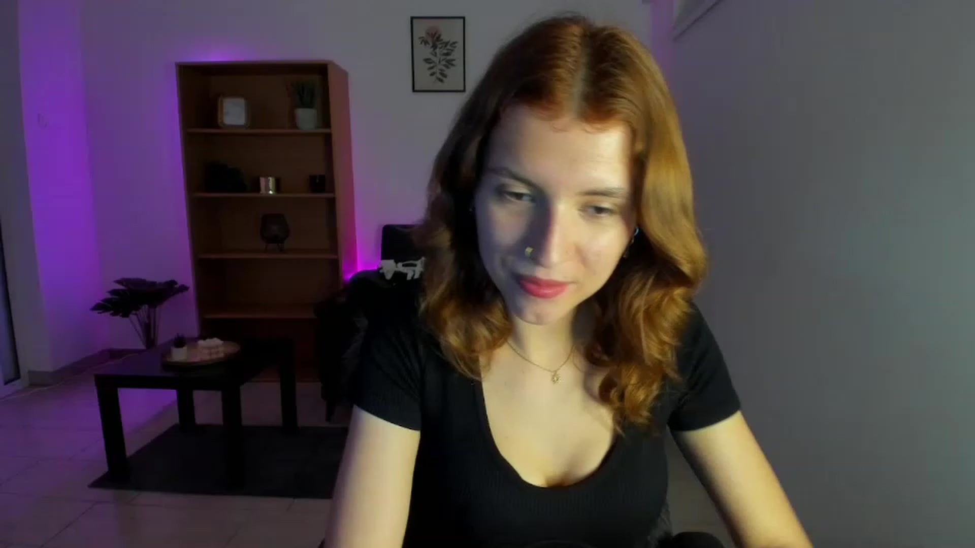 Gallery image thumbnail from SaraJaay18's myfreecams stream on, 01/17/2023, 15:15 image 9 of 20