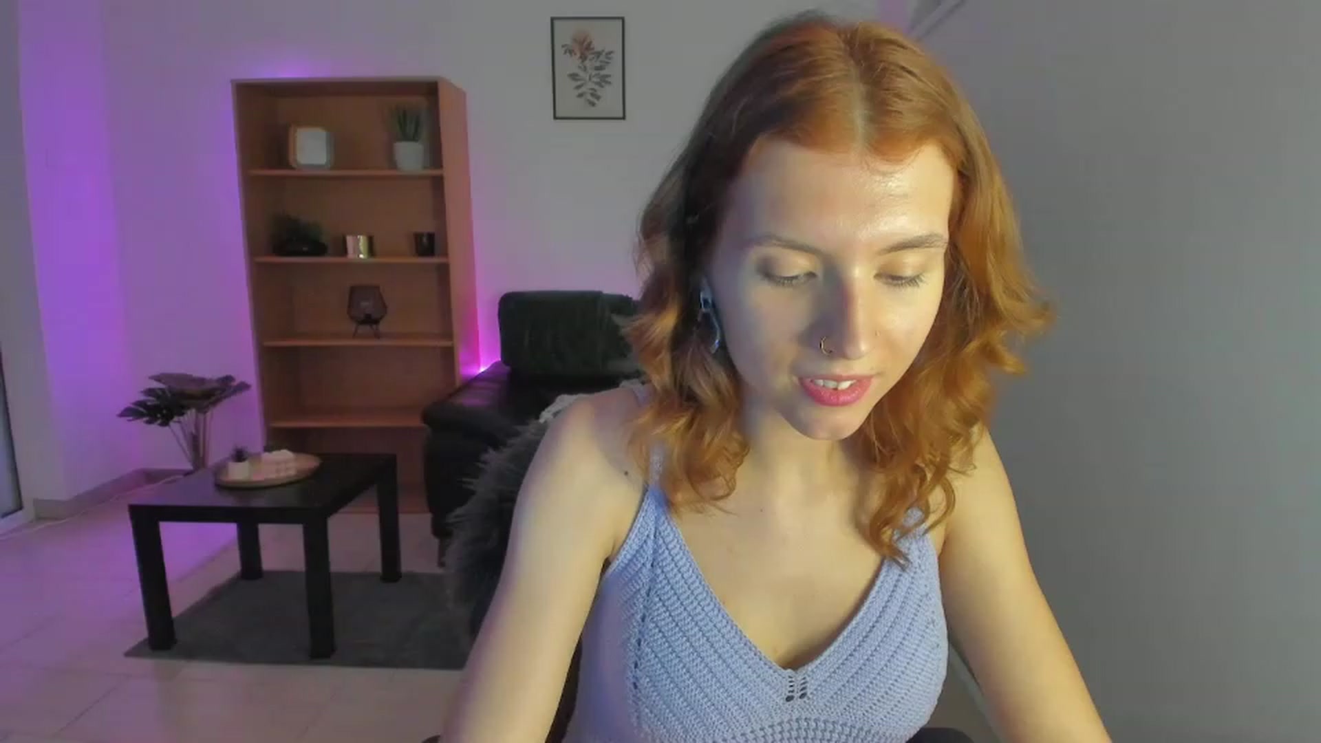 Gallery image thumbnail from SaraJaay18's myfreecams stream on, 01/18/2023, 16:19 image 12 of 20
