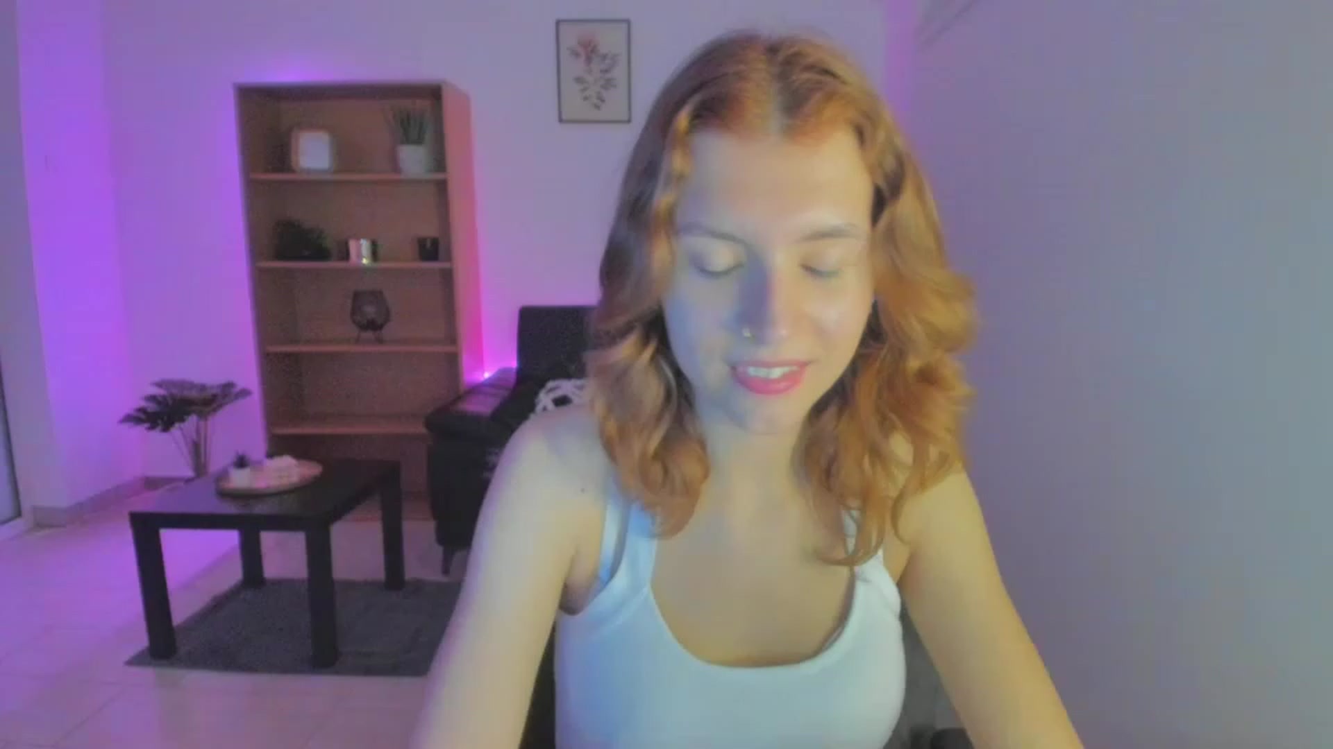 Gallery image thumbnail from SaraJaay18's myfreecams stream on, 01/19/2023, 17:37 image 6 of 20