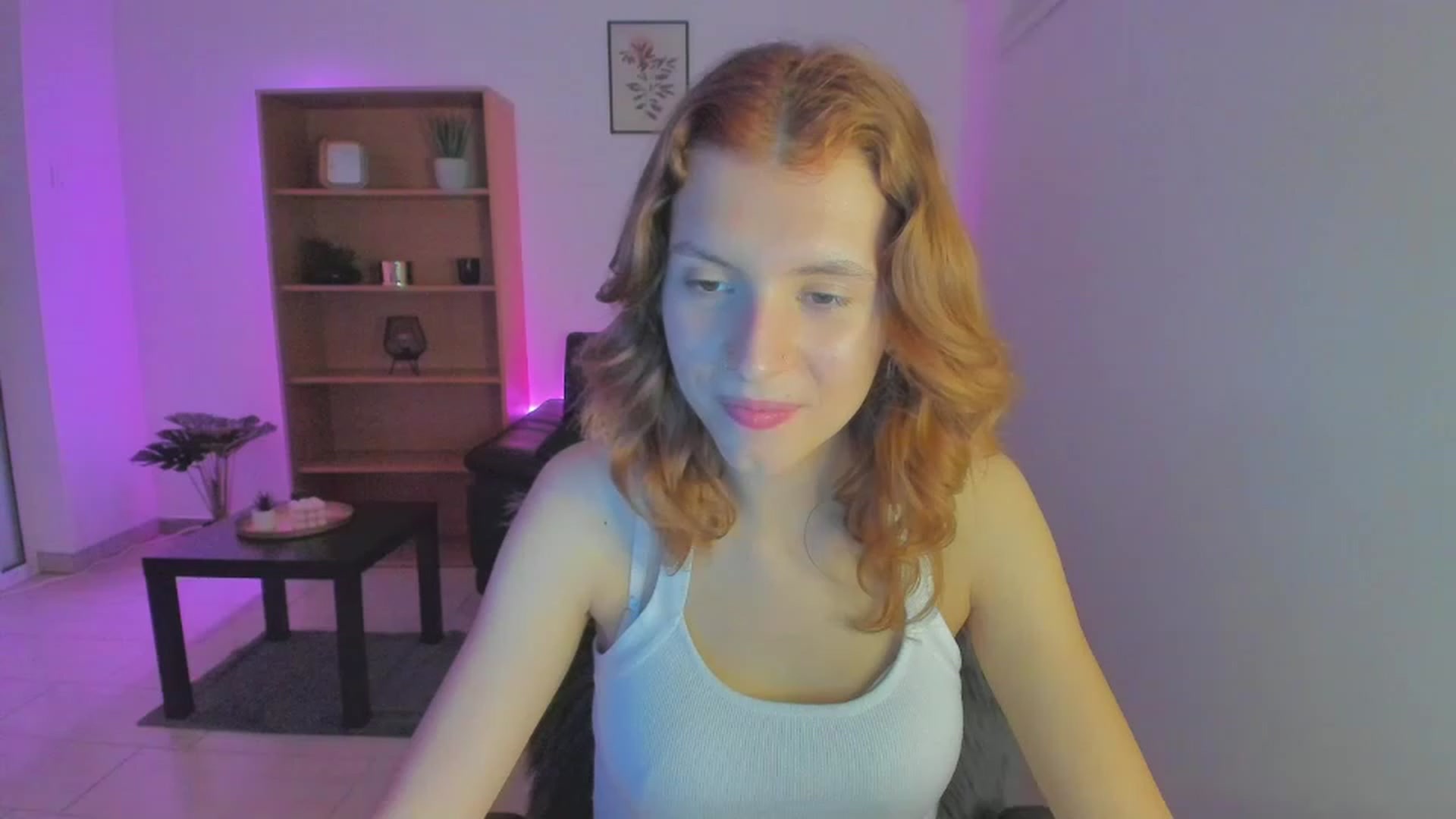 Gallery image thumbnail from SaraJaay18's myfreecams stream on, 01/19/2023, 17:37 image 15 of 20