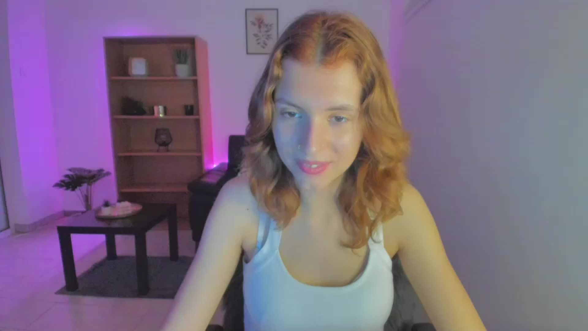 Gallery image thumbnail from SaraJaay18's myfreecams stream on, 01/19/2023, 17:37 image 8 of 20