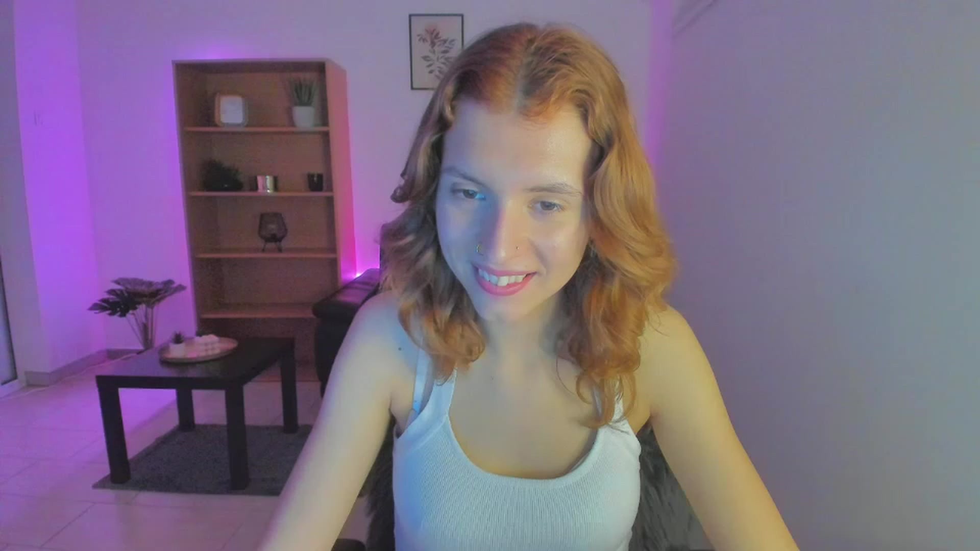 Gallery image thumbnail from SaraJaay18's myfreecams stream on, 01/19/2023, 17:37 image 18 of 20