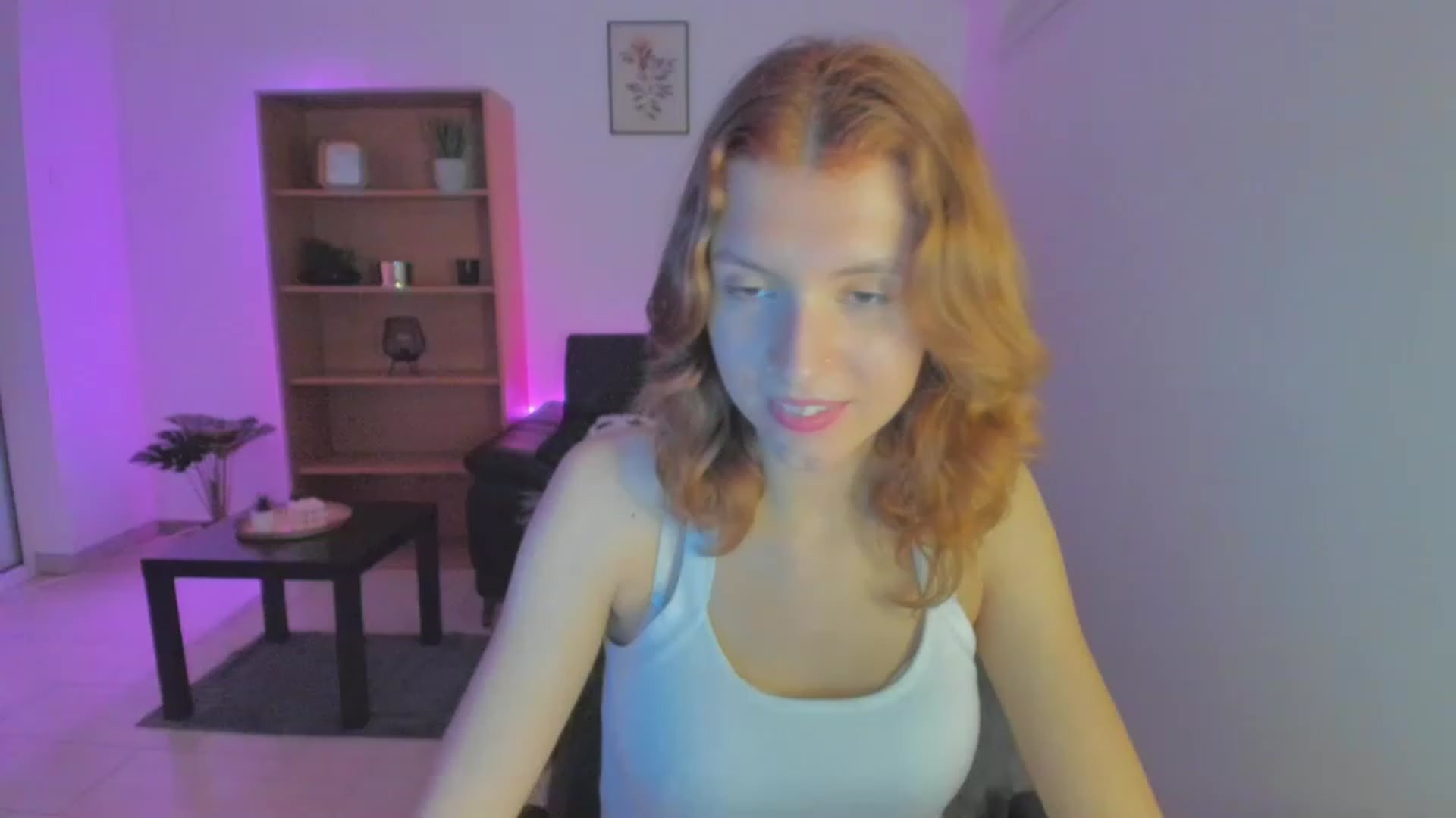Gallery image thumbnail from SaraJaay18's myfreecams stream on, 01/19/2023, 17:37 image 5 of 20