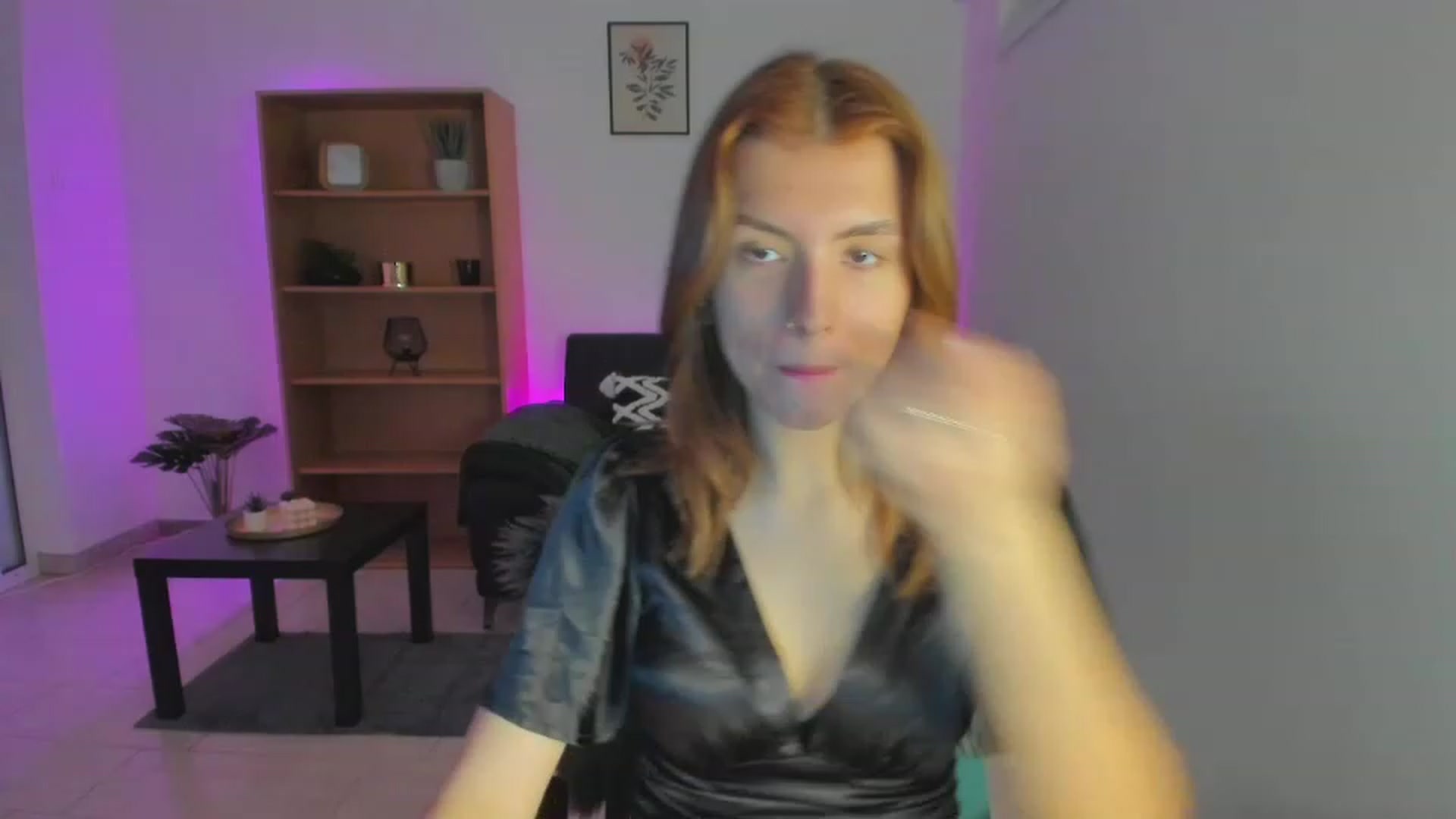 Gallery image thumbnail from SaraJaay18's myfreecams stream on, 01/29/2023, 10:42 image 10 of 20