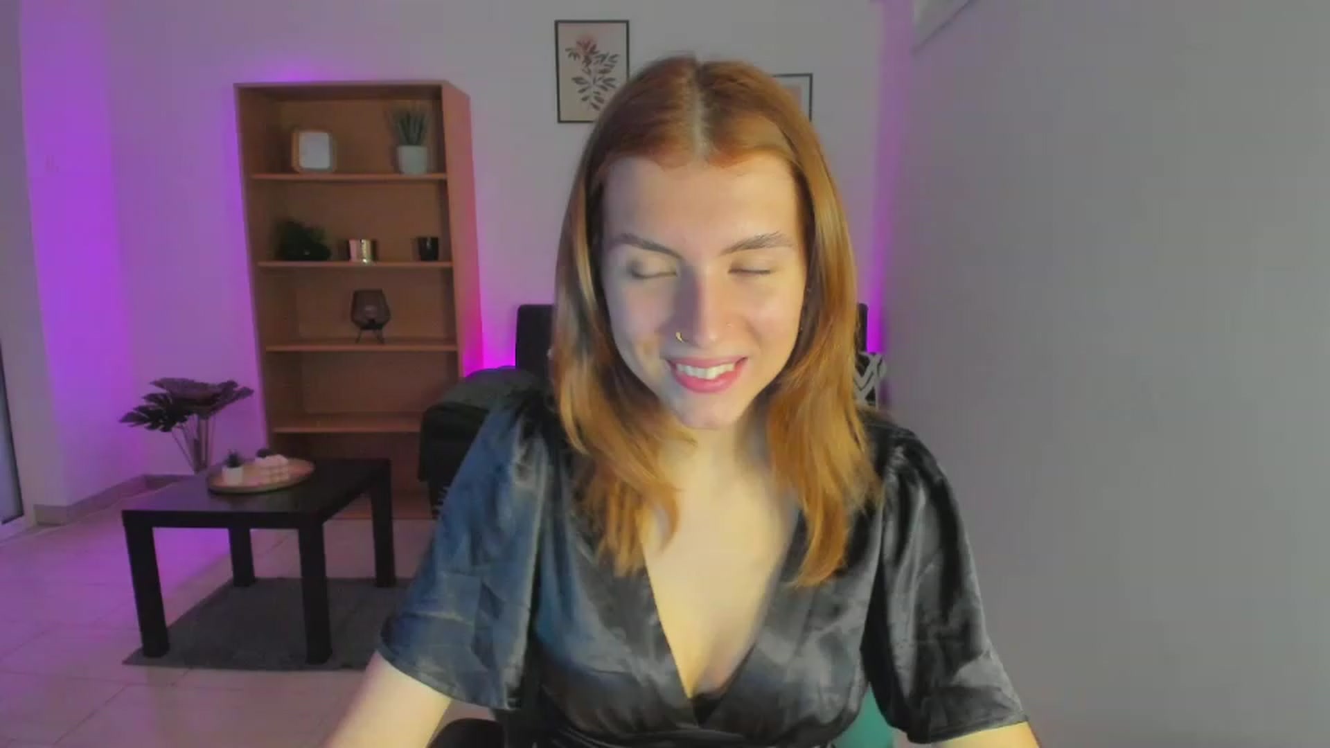 Gallery image thumbnail from SaraJaay18's myfreecams stream on, 01/29/2023, 10:42 image 6 of 20