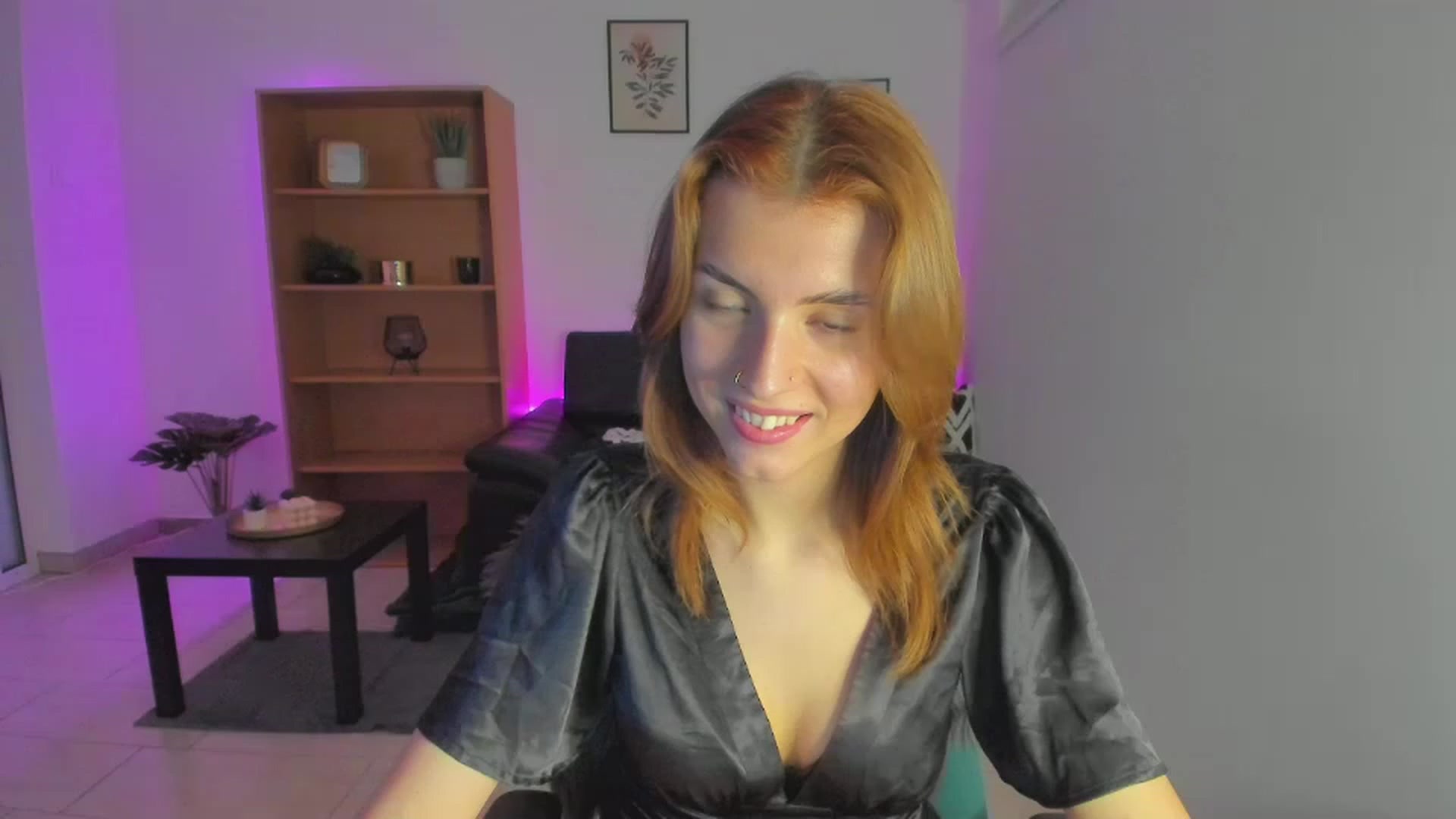 Gallery image thumbnail from SaraJaay18's myfreecams stream on, 01/29/2023, 13:14 image 11 of 20