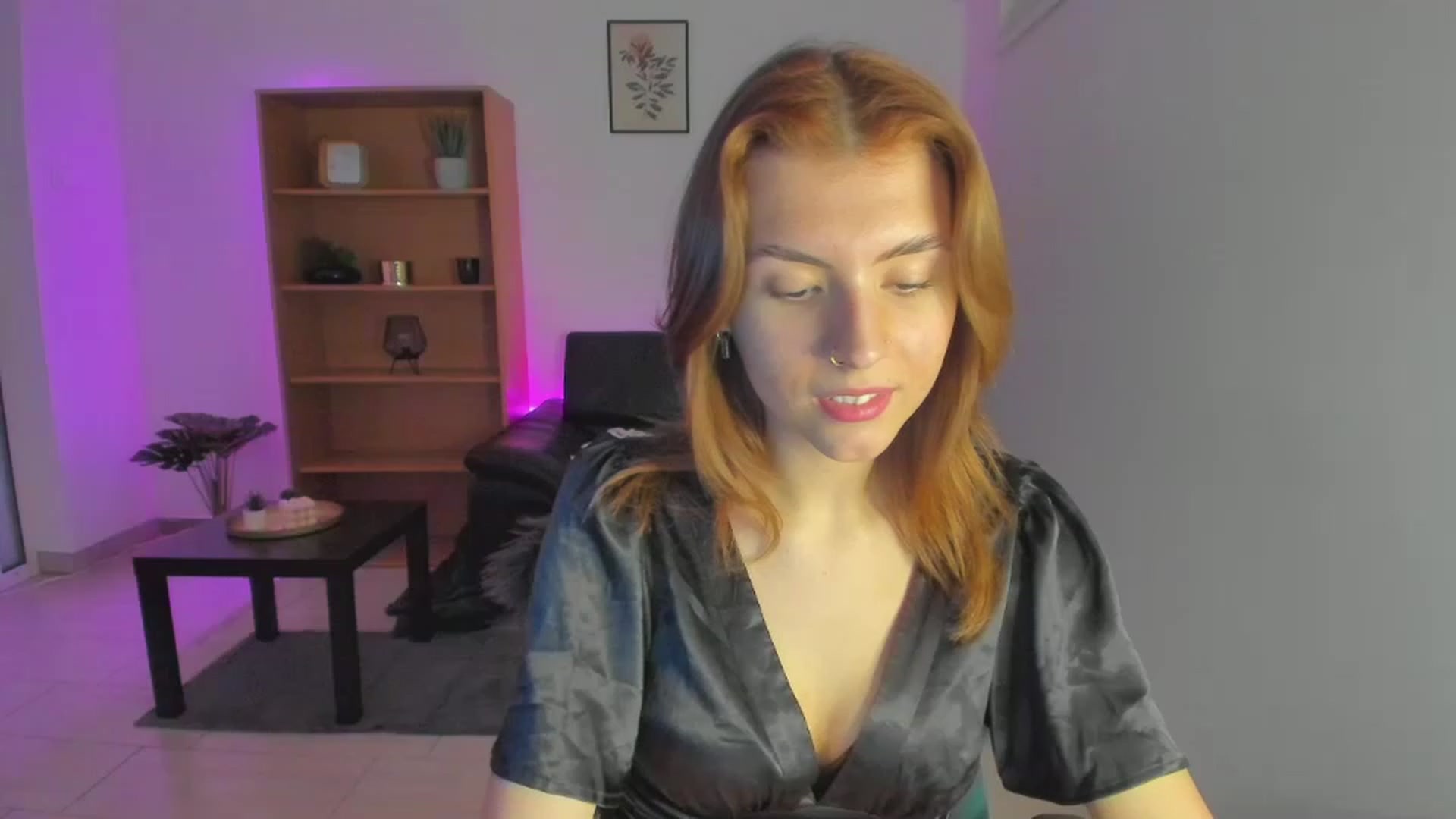 Gallery image thumbnail from SaraJaay18's myfreecams stream on, 01/29/2023, 13:14 image 8 of 20
