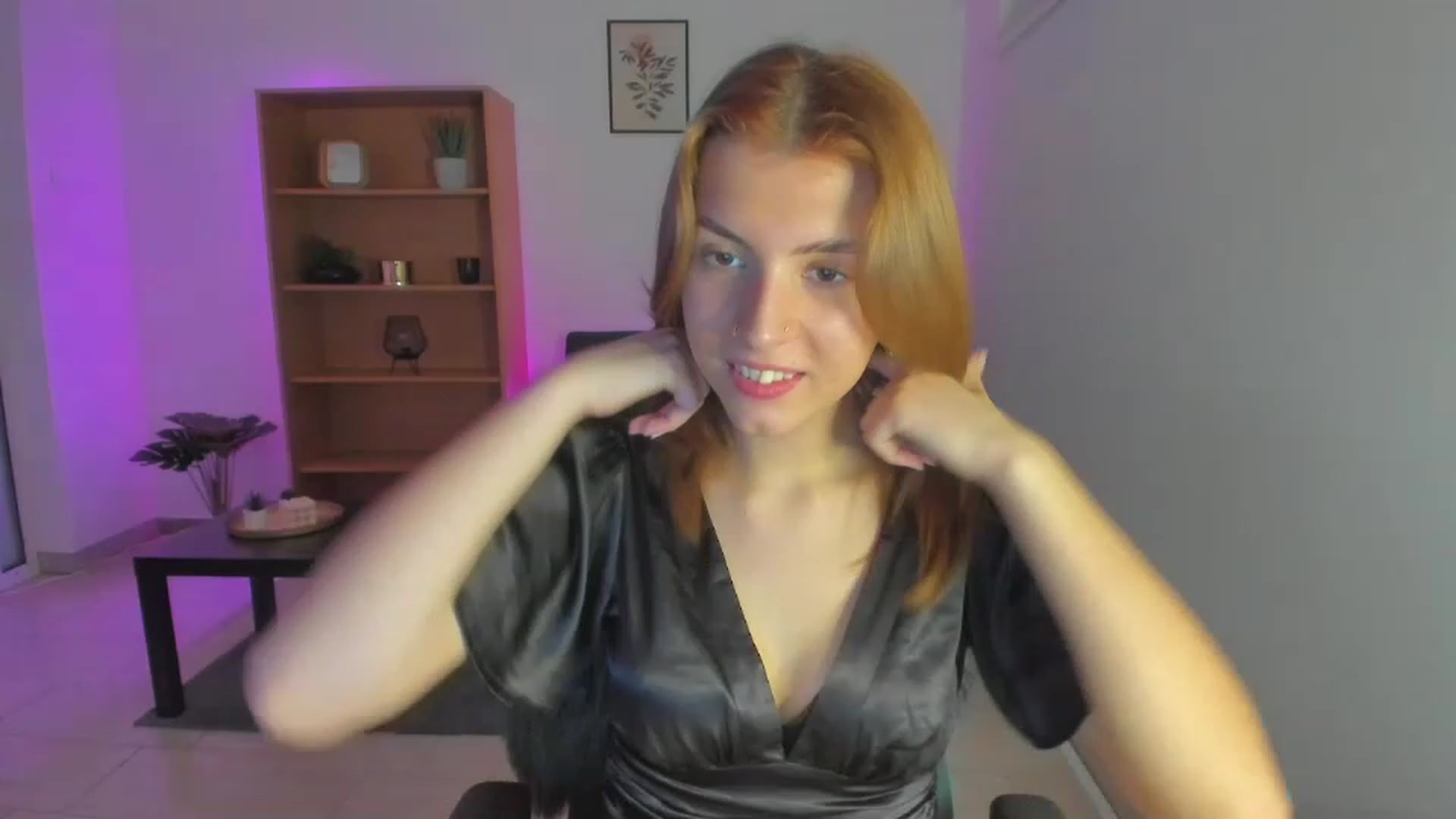 Gallery image thumbnail from SaraJaay18's myfreecams stream on, 01/29/2023, 13:14 image 20 of 20