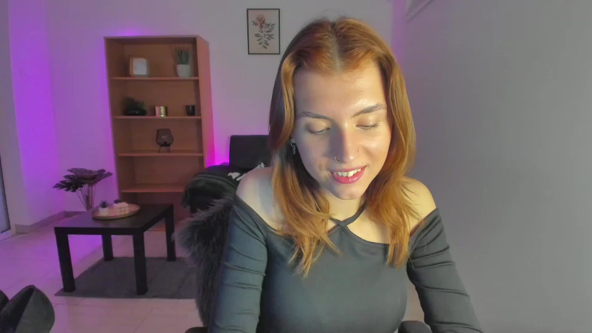 Gallery image thumbnail from SaraJaay18's myfreecams stream on, 01/30/2023, 16:09 image 17 of 20