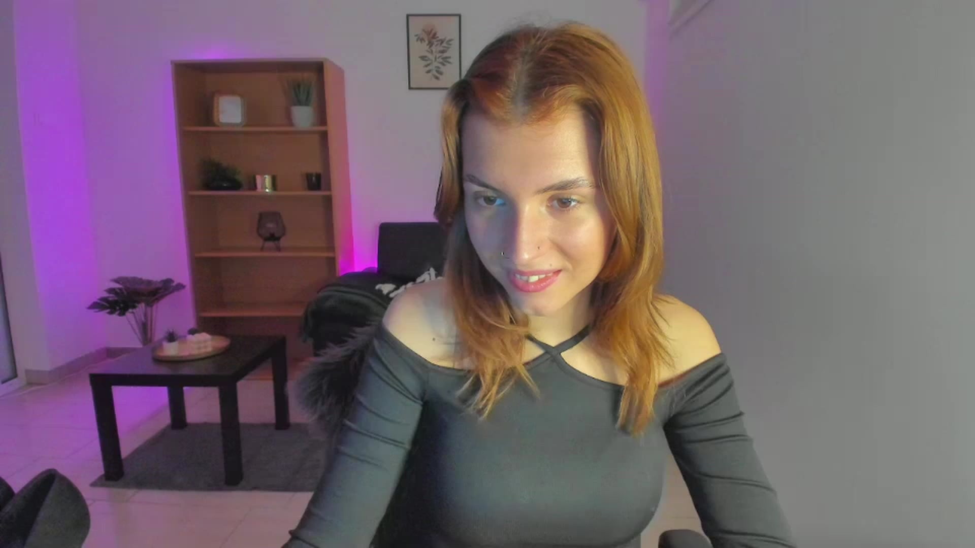 Gallery image thumbnail from SaraJaay18's myfreecams stream on, 01/30/2023, 16:09 image 16 of 20