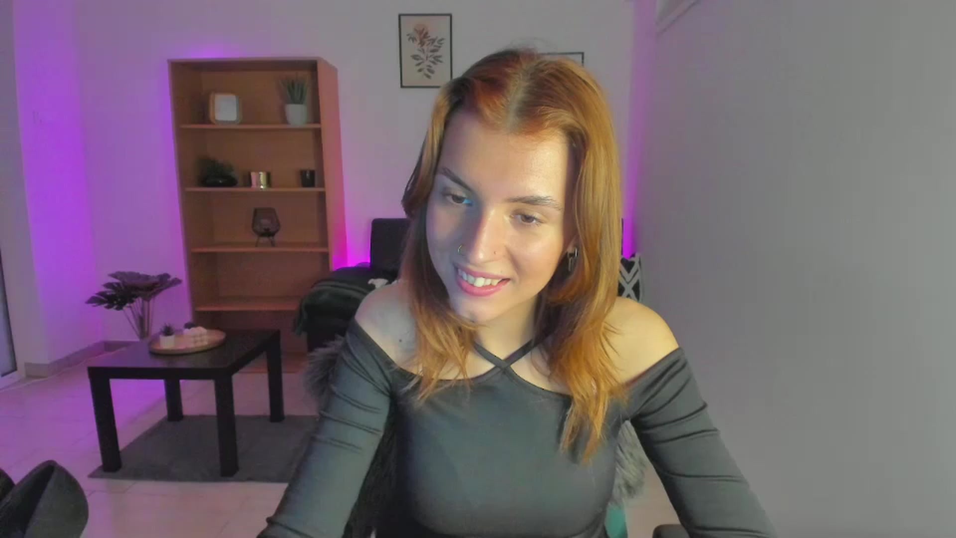Gallery image thumbnail from SaraJaay18's myfreecams stream on, 01/30/2023, 16:09 image 15 of 20