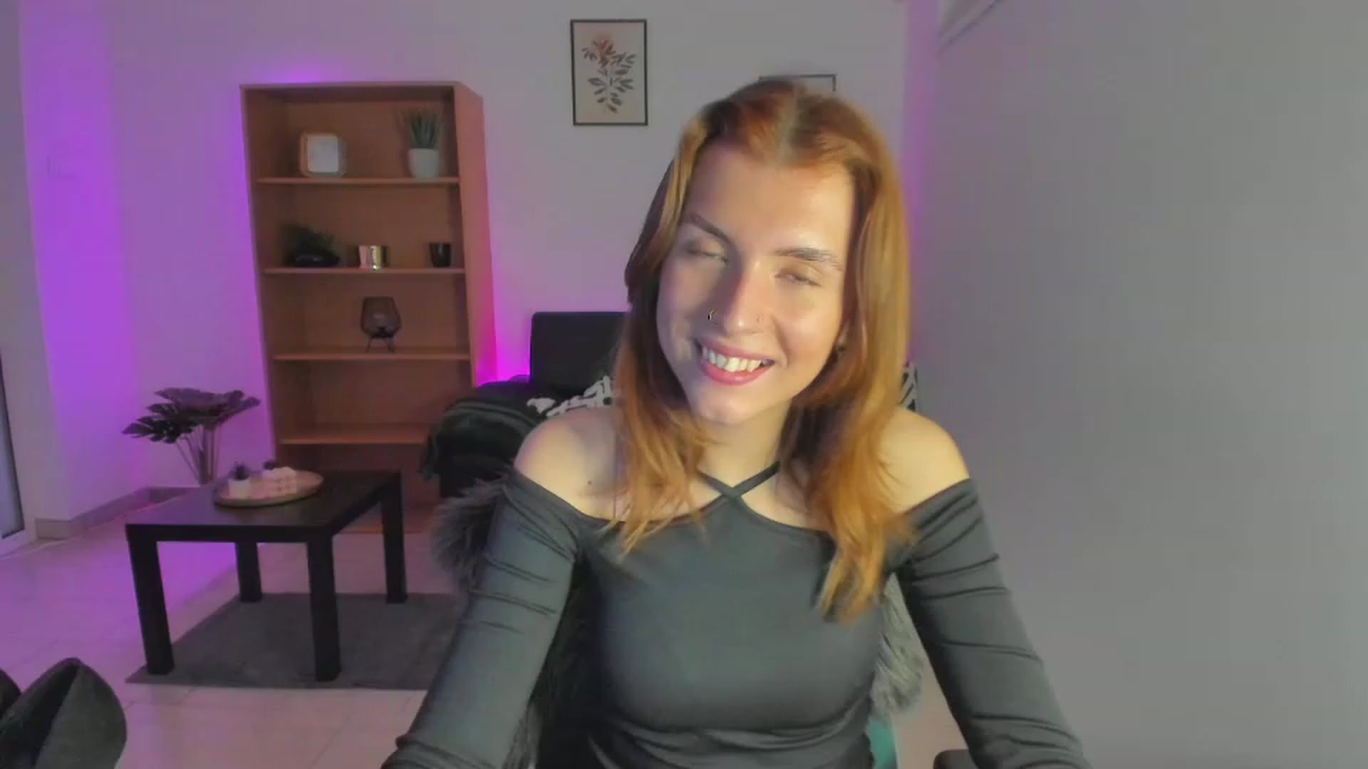 Gallery image thumbnail from SaraJaay18's myfreecams stream on, 01/30/2023, 16:09 image 20 of 20