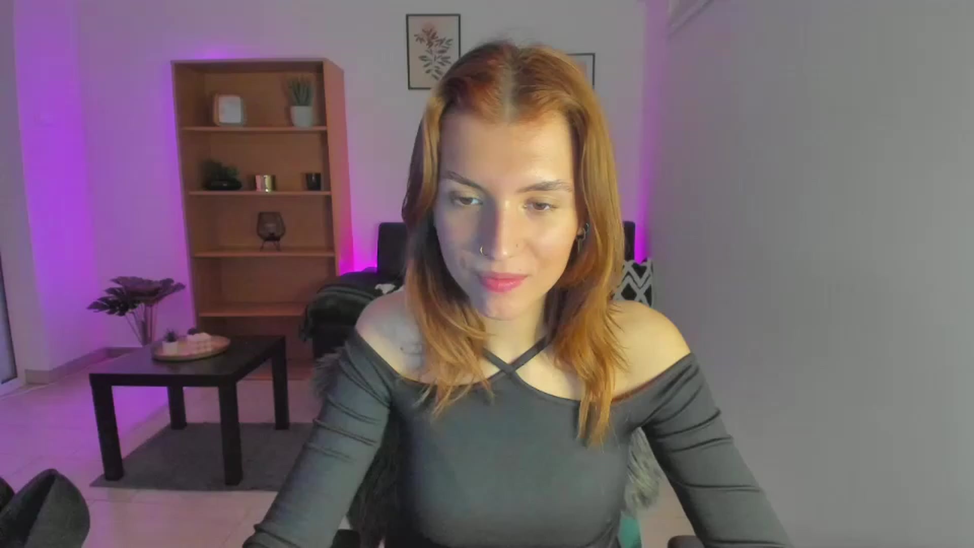 Gallery image thumbnail from SaraJaay18's myfreecams stream on, 01/30/2023, 16:09 image 14 of 20