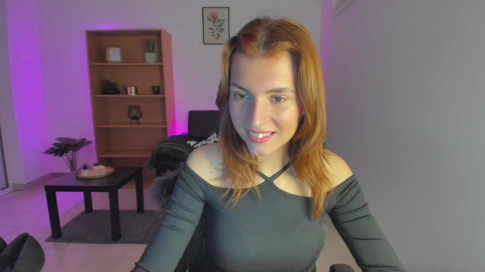 Gallery image thumbnail from SaraJaay18's myfreecams stream on, 01/30/2023, 16:09 image 10 of 20