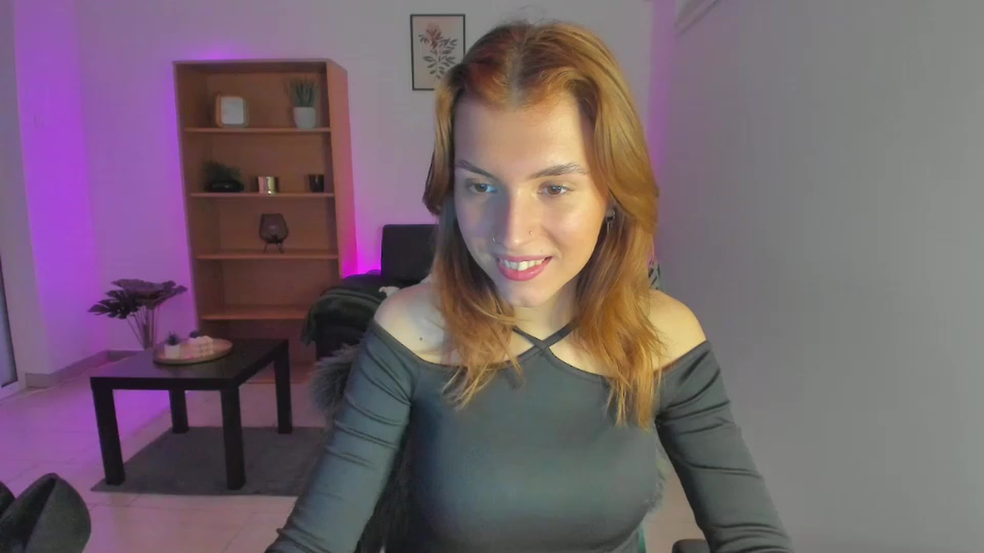Gallery image thumbnail from SaraJaay18's myfreecams stream on, 01/30/2023, 16:09 image 8 of 20