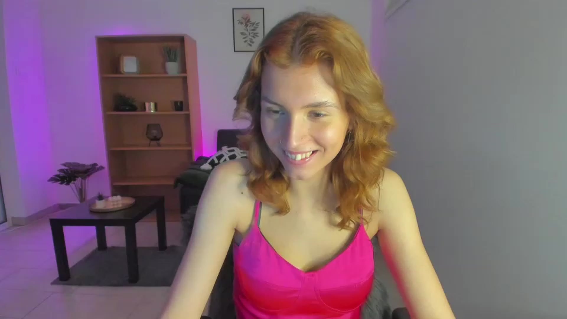 Gallery image thumbnail from SaraJaay18's myfreecams stream on, 02/06/2023, 16:16 image 20 of 20