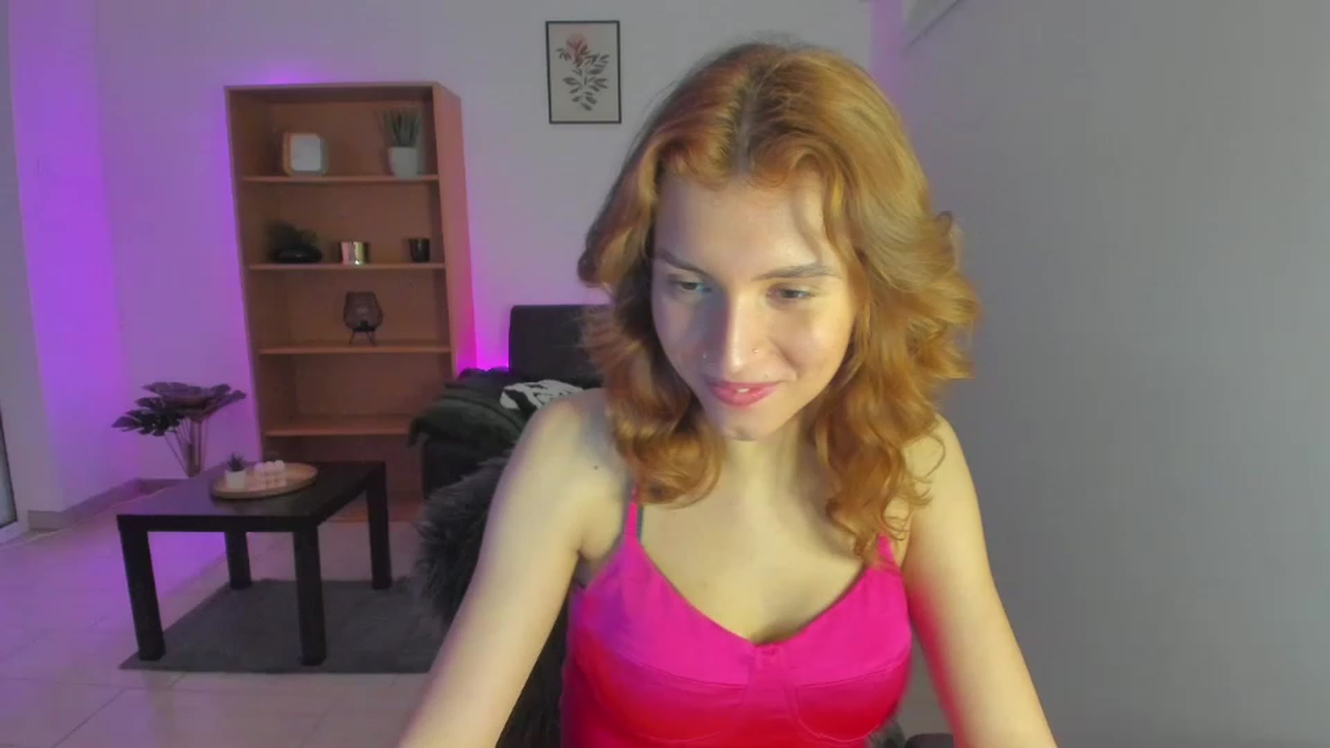 Gallery image thumbnail from SaraJaay18's myfreecams stream on, 02/06/2023, 16:16 image 7 of 20