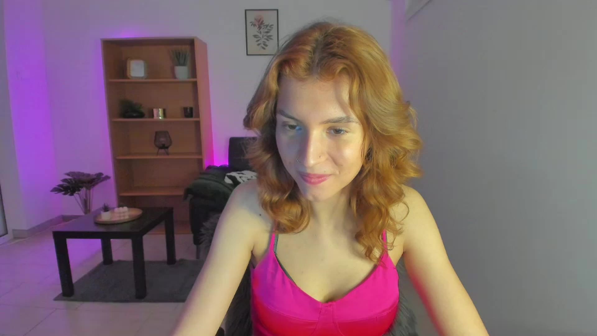 Gallery image thumbnail from SaraJaay18's myfreecams stream on, 02/06/2023, 16:16 image 8 of 20