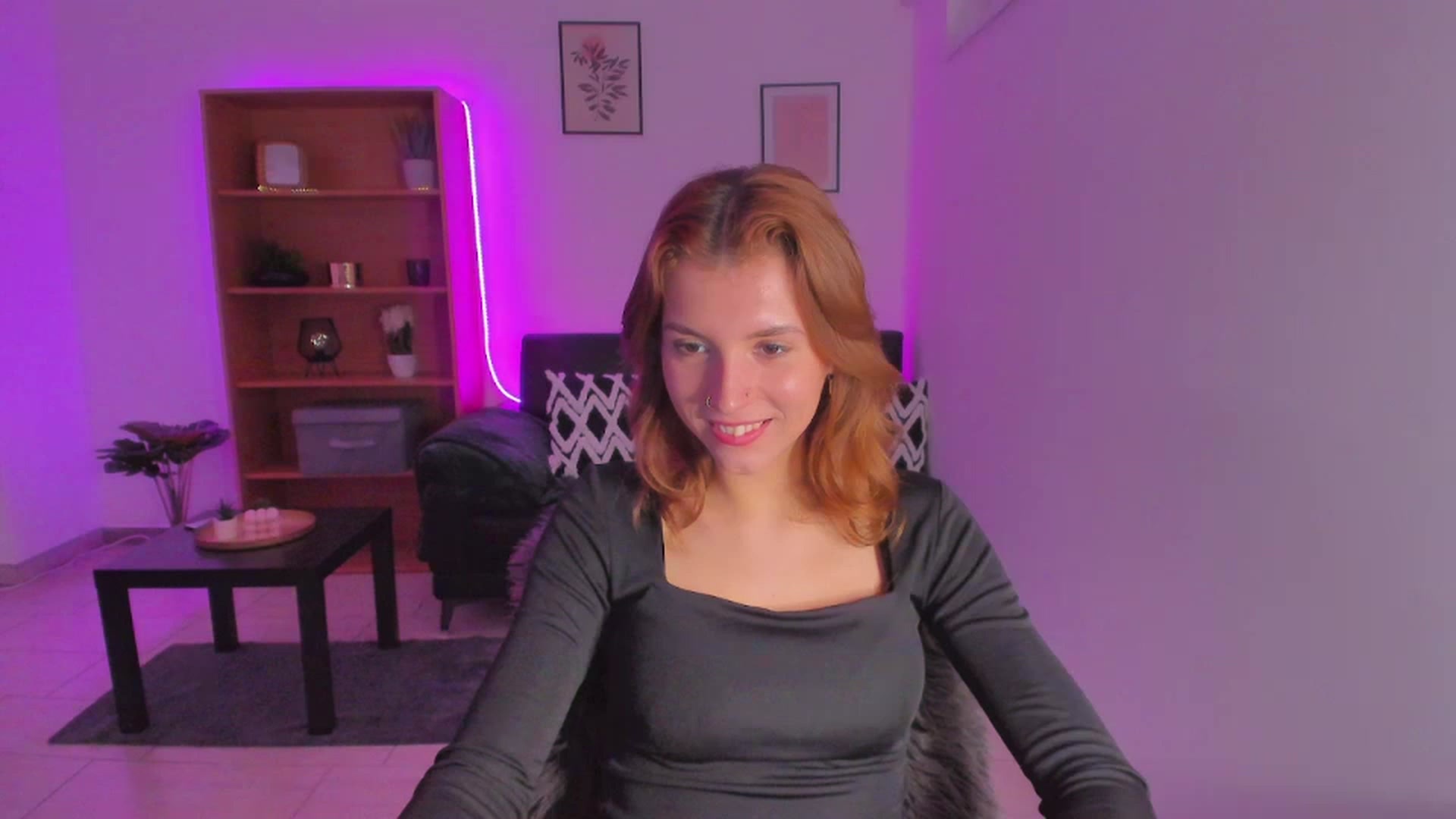 Gallery image thumbnail from SaraJaay18's myfreecams stream on, 03/03/2023, 13:06 image 11 of 20