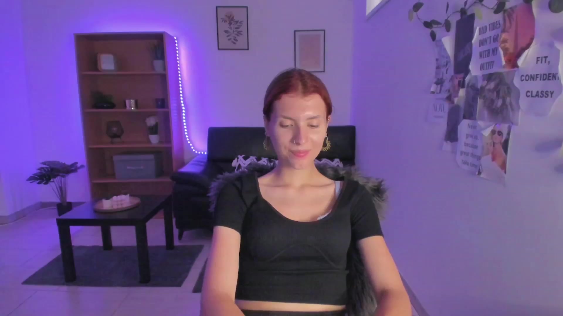 Gallery image thumbnail from SaraJaay18's myfreecams stream on, 07/28/2023, 11:26 image 6 of 20